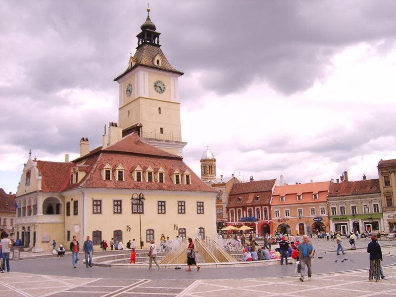 Centre Ville Braşov Exteriör bild